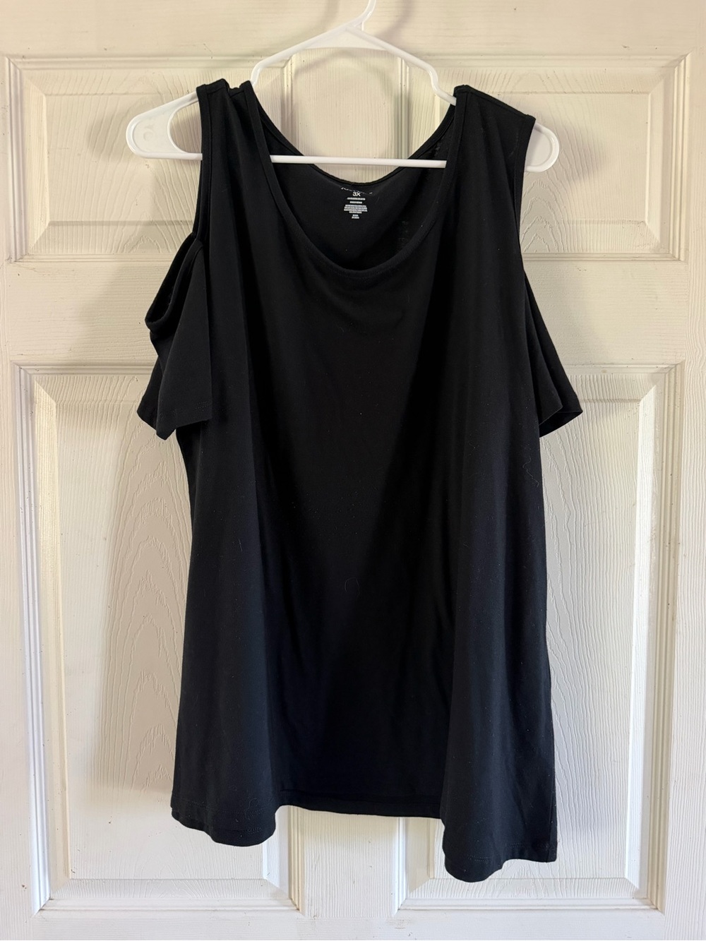 just be Black Cold-Shoulder Scoop Neck Tank